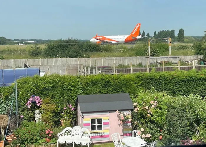 Southend Airport Bed & Breakfast